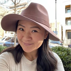 Meet your Posher, Denise